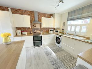 Winterbourne Gardens- click for photo gallery